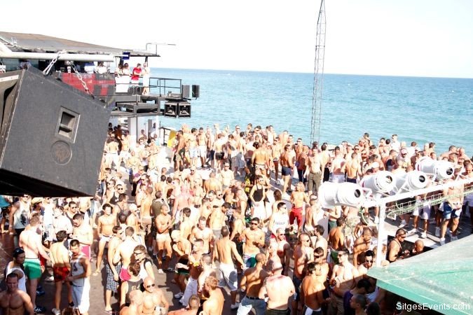 2010-beach-party-atlantida-4