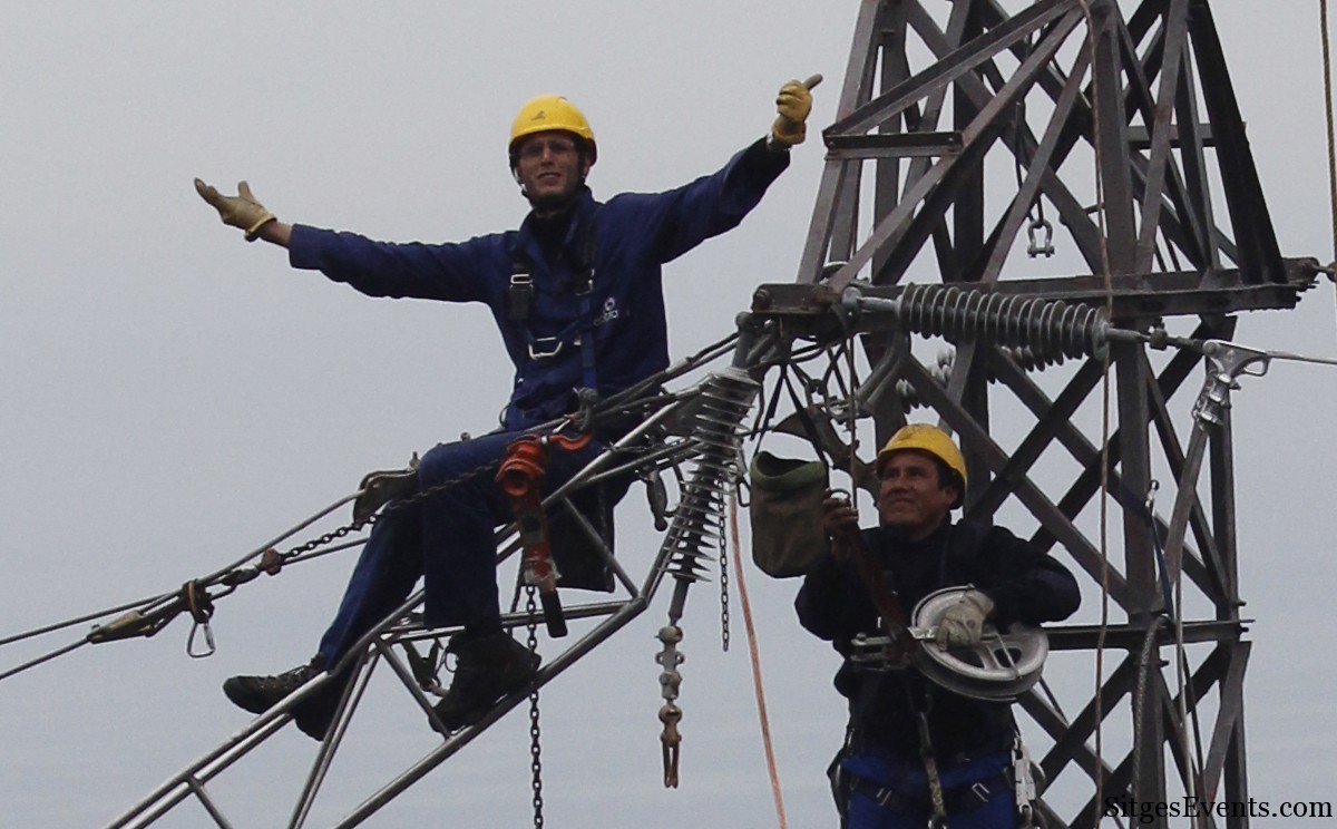 At Heights Pylon Workers in Garraf Olivella