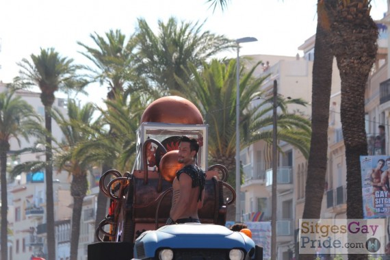 sitges-gay-pride-parade-030