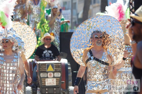 sitges-gay-pride-parade-350